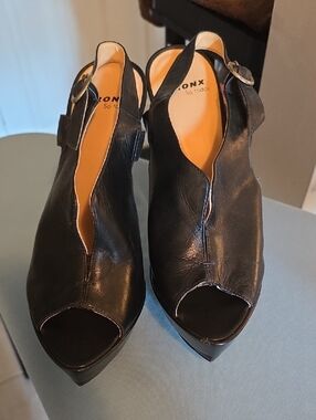 Bronx Black Leather Peep-Toe Slingback Mules
